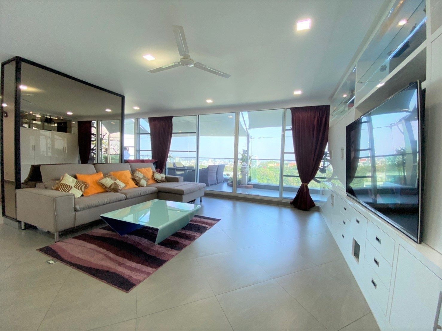 PBRE Asia Pacific Co., Ltd Agency's Penthouse for Rent at The Cliff Condo 12