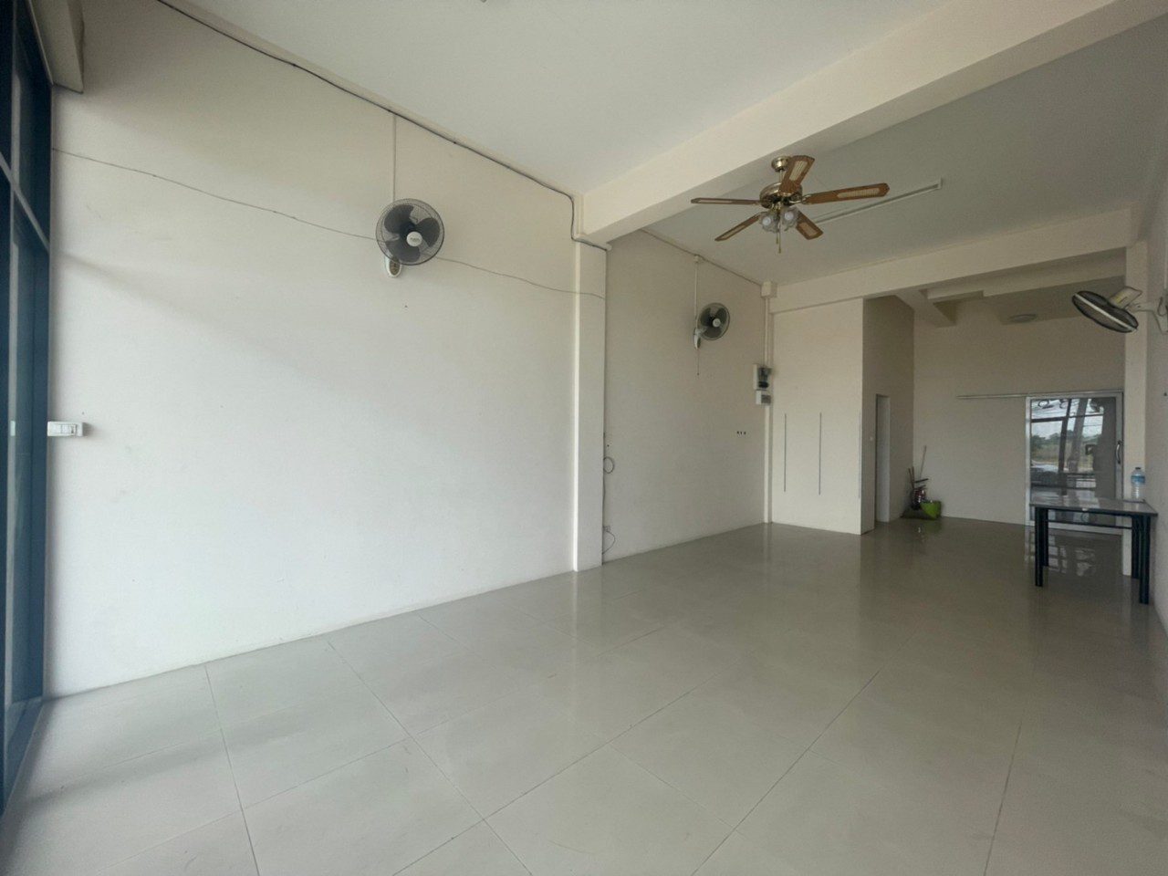 PBRE Asia Pacific Co., Ltd Agency's 3 Storey Shop House For Sale in East Pattaya 4