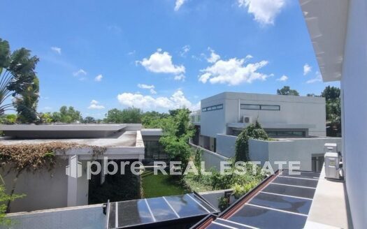3 Storey House for Sale in Mabprachan Lake, PBRE Thailand Property