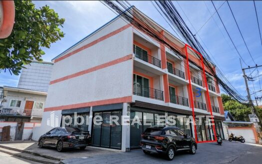 店屋 3 层楼芭堤雅市区 出租, PBRE Thailand Property