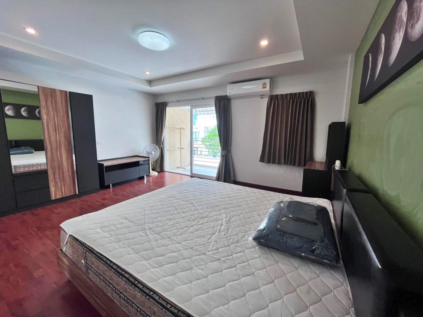 PBRE Asia Pacific Co., Ltd Agency's 4 Bedrooms Townhome in Thepprasit for Sale 21