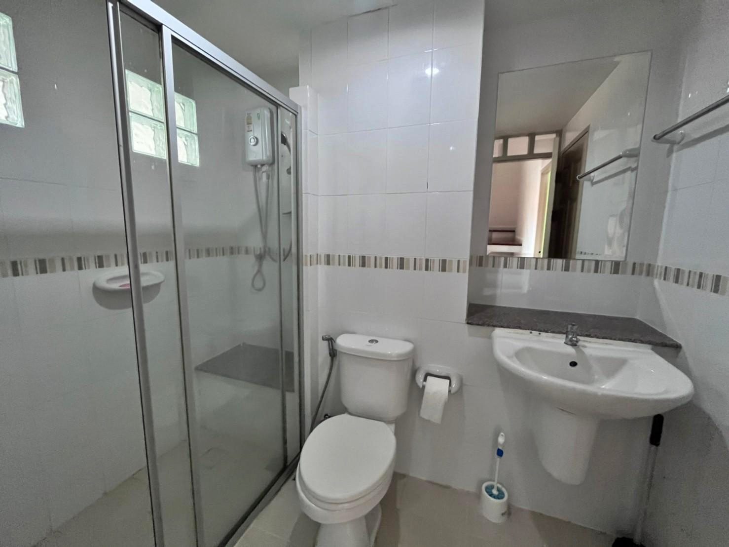 PBRE Asia Pacific Co., Ltd Agency's 4 Bedrooms Townhome in Thepprasit for Sale 26