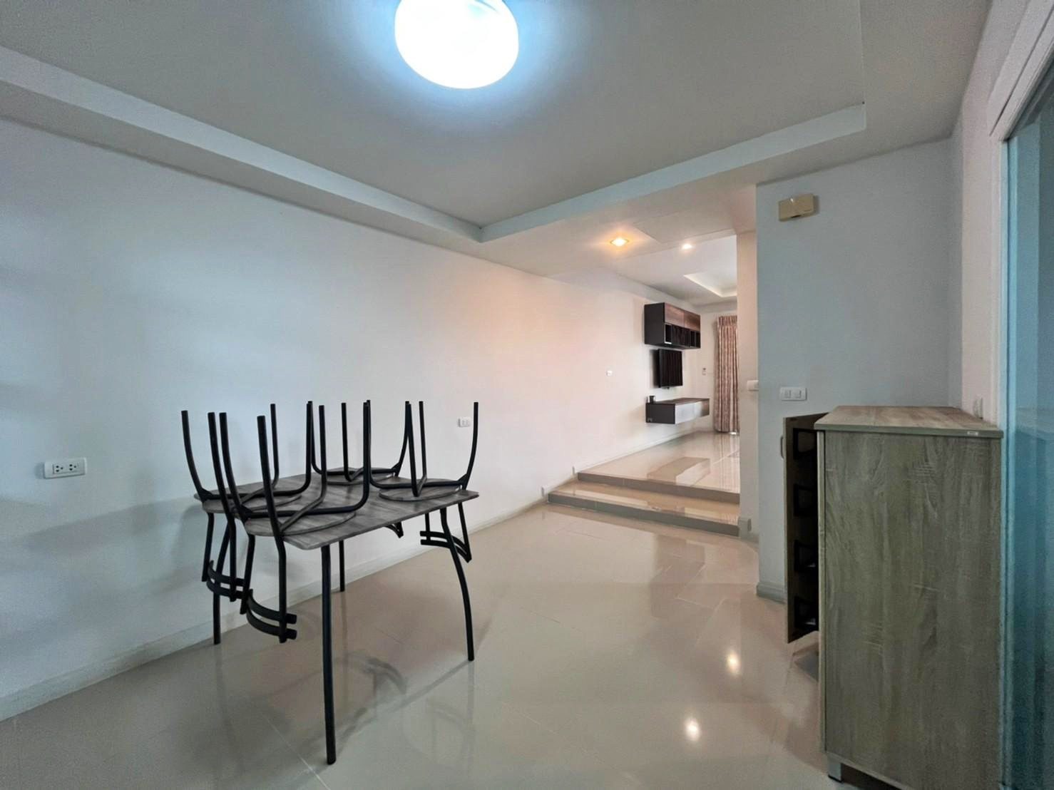 PBRE Asia Pacific Co., Ltd Agency's 4 Bedrooms Townhome in Thepprasit for Sale 7